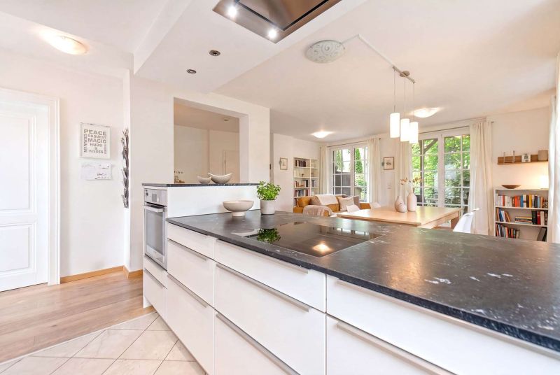 Exklusives Wohnen in Neustift am Walde ? Townhouse-Charakter auf drei Ebenen mit Eigengarten /  / 1190&nbsp;Wien / Bild 1